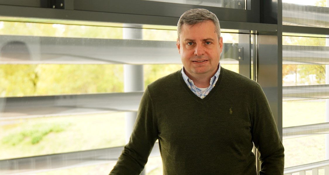 Porträtfoto Oliver Hantschel
