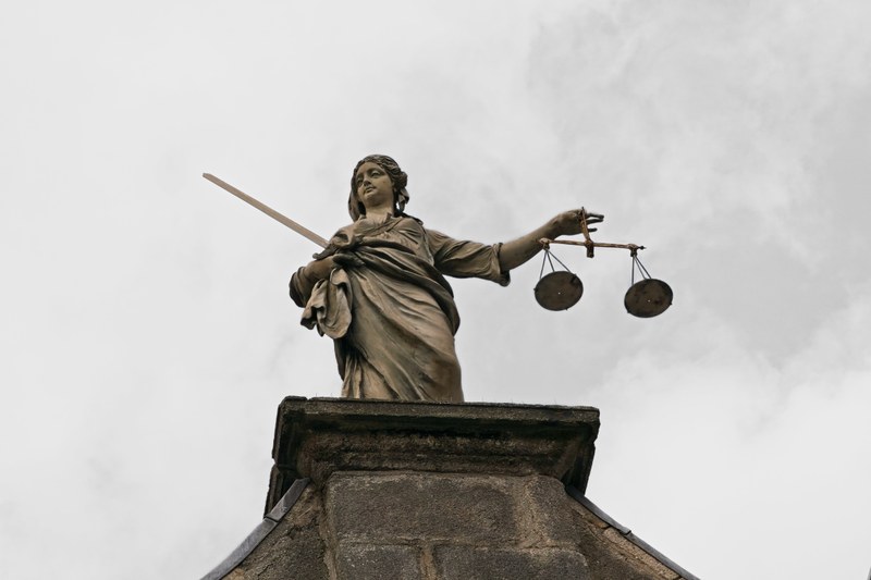 Justitia Statue