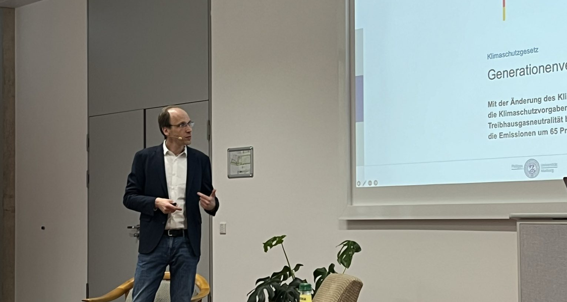Prof. Goldschmidt spricht beim Studium Generale