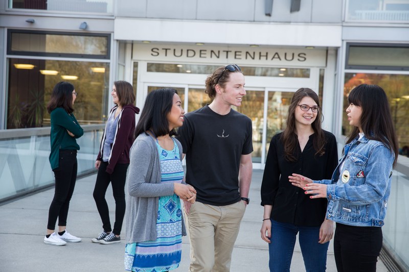 Beratung u.a. zu Studienfinanzierung, Sozialversicherung und Nebenjobs