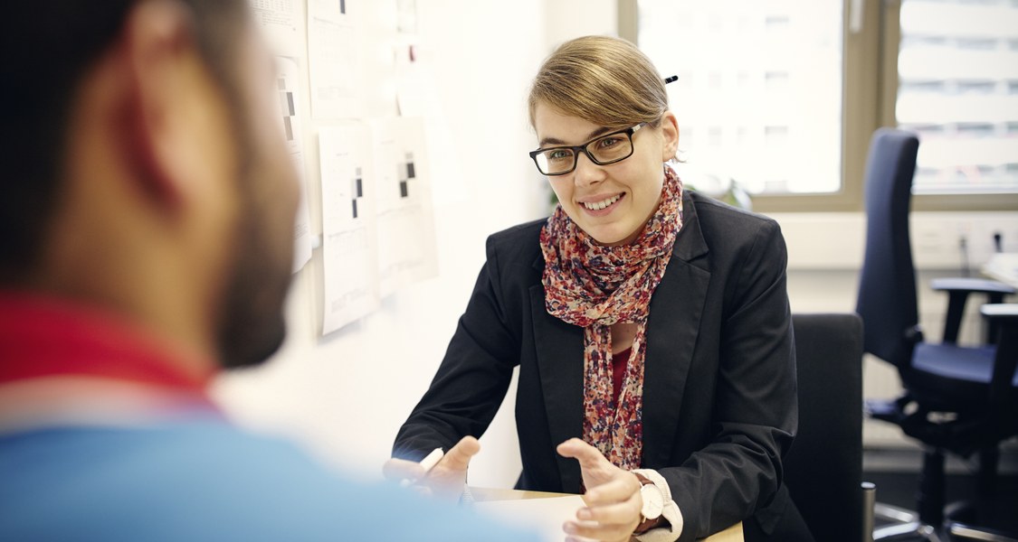Student in a consultation session